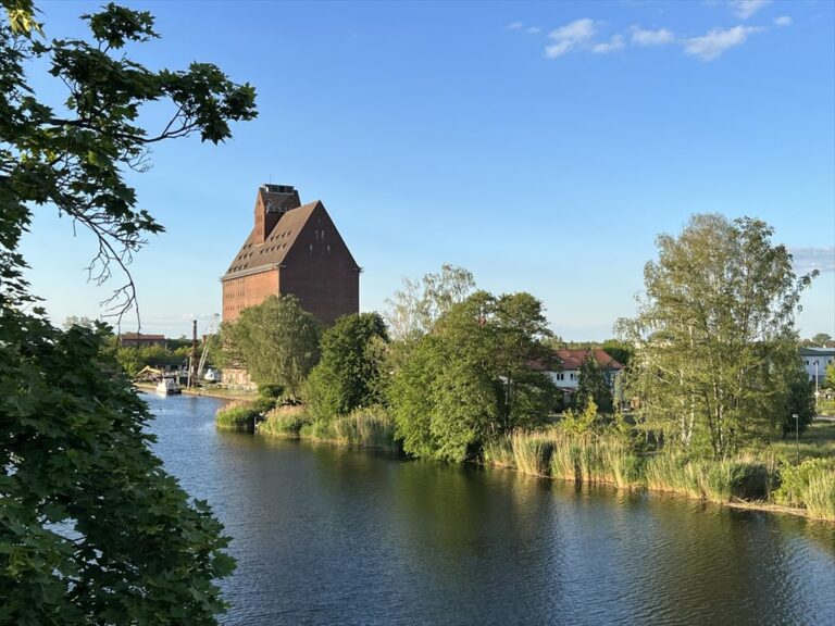 誰も知らないドイツの町 Unbekannte deutsche Städte(64):★★アイゼンヒュッテンシュタット